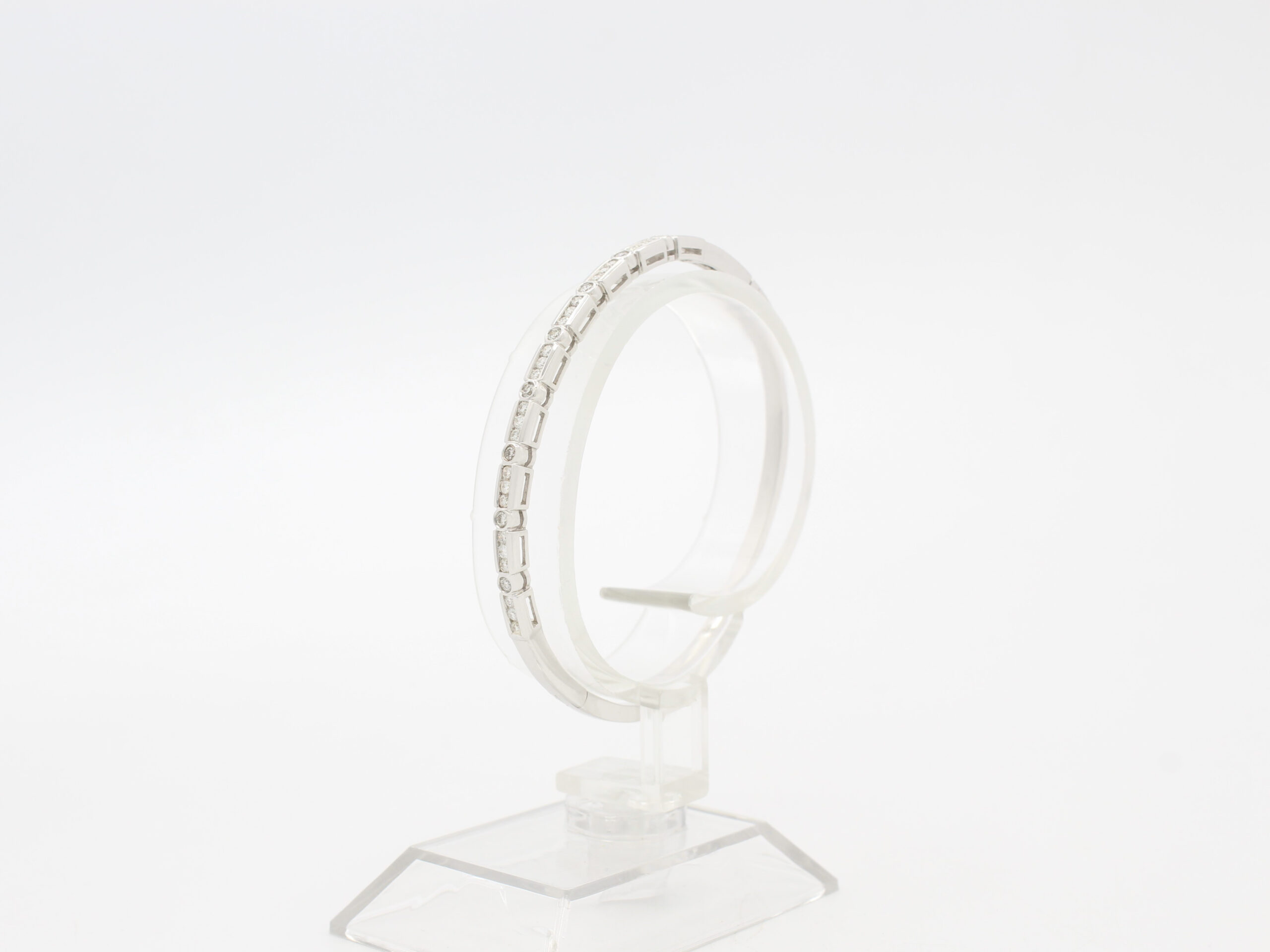 Pulsera Oro Blanco 18K con 35 Brillantes de 0'05ct Aprox. 18K White Gold & Diamonds Bracelet with 35 Diamonds of 0,05ct Approx.