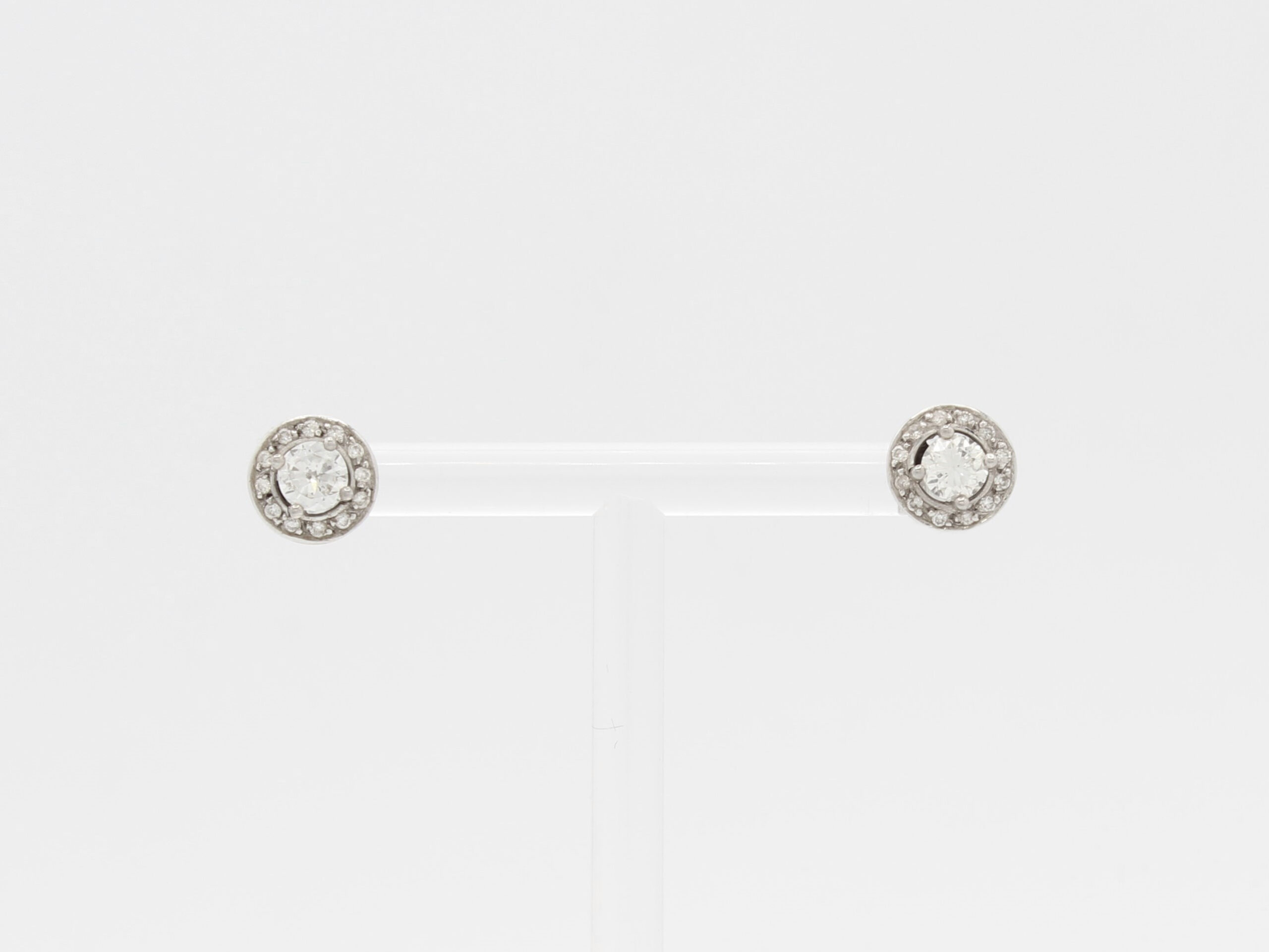 Pendientes Oro Blanco 18K Con 12 Brillantes Alrededor del Central de 0,34ct Aprox.  18K White Gold Earrings With 12 Diamonds Around the Central One of Approx. 0.34ct